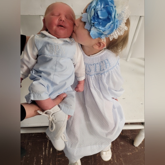 Meet your Posher, Cara - Picture 3 of 6